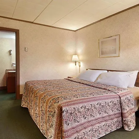 Aderi Hotel Lewisburg-2