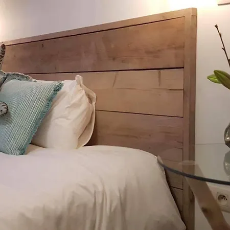 Anthos B&B-2