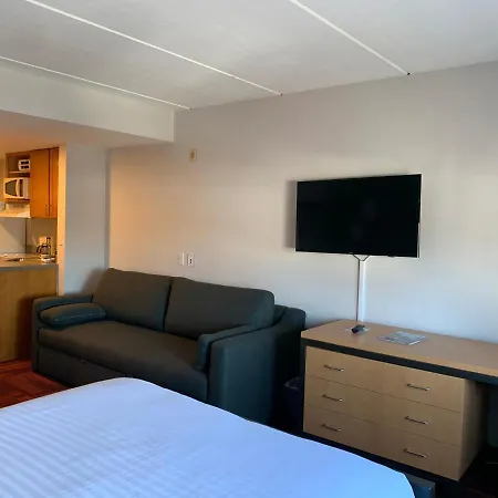 University Inn-2