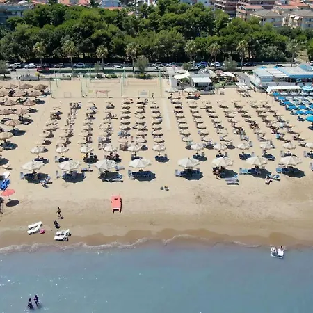 Hotel Nel Pineto-2
