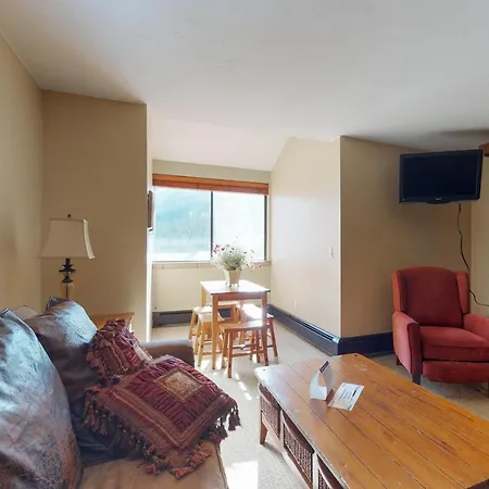 Studio At Village Square-2