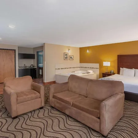 La Quinta By Wyndham Castle Rock-3