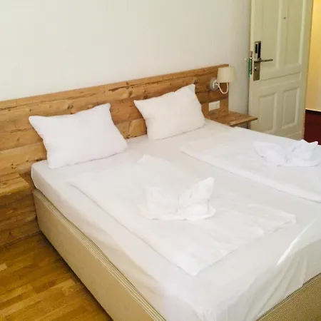 Hotel Comet am Kurfürstendamm-2