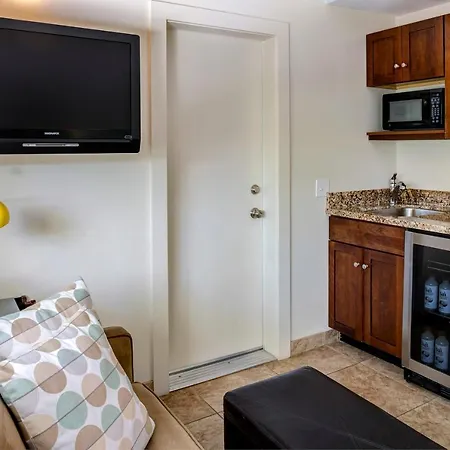 Avance Hotel-2