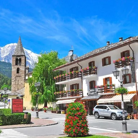 Hotel Bucaneve-3