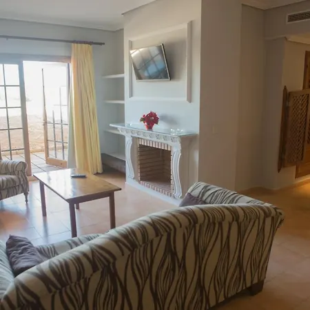 Apartamentos Turísticos Bahía Sur-2