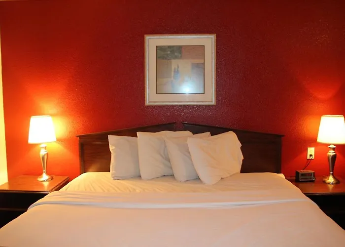 Fort Hays Inn