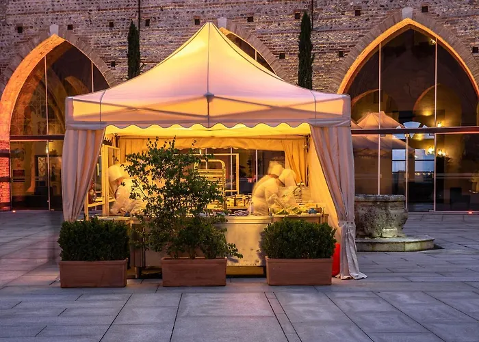 Hotel Castello Visconteo Cassano dʼAdda