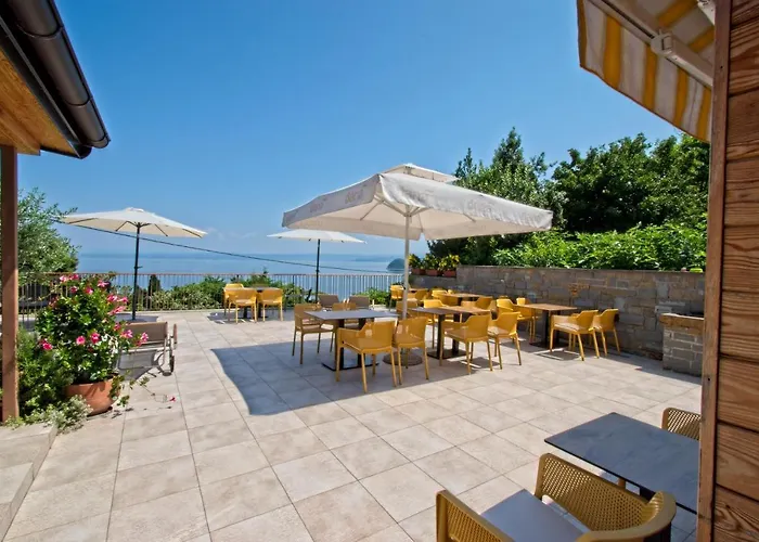 Sea View Guesthouse Opara