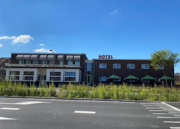 Hotels in Halfweg