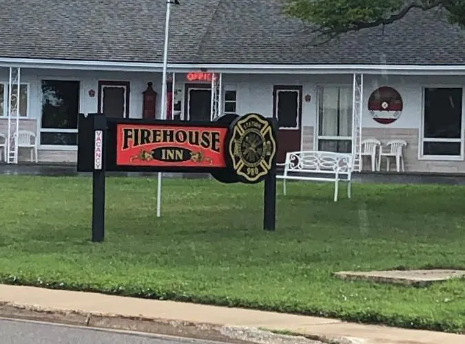Firehouse Inn Saint Ignace