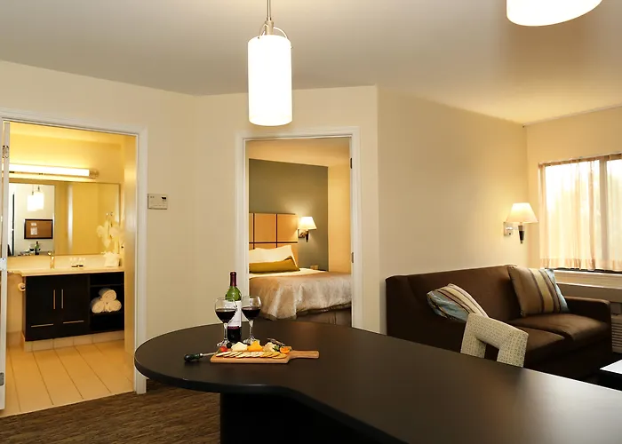 Candlewood Suites East Lansing By Ihg