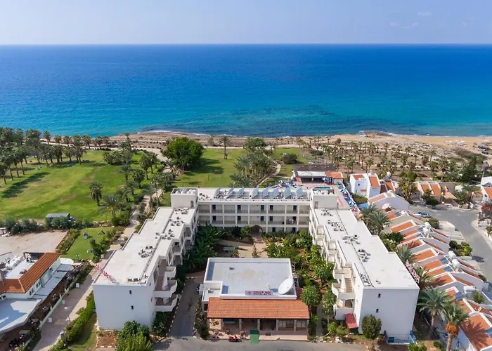 Helios Bay Hotel And Suites Klorakas