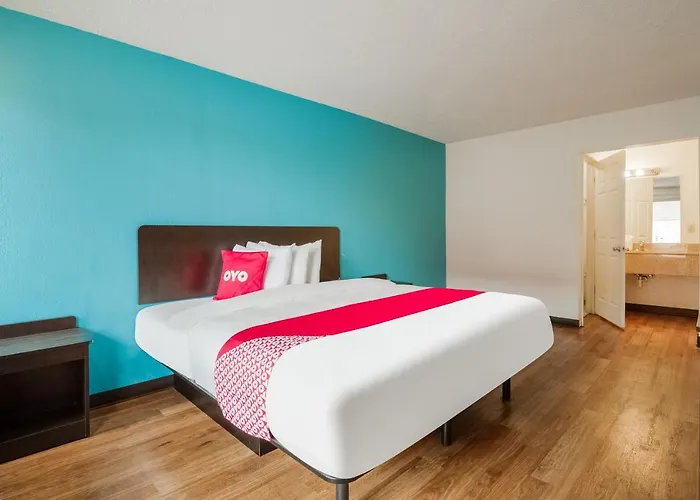 Oyo Hotel St. Louis Lambert Airport