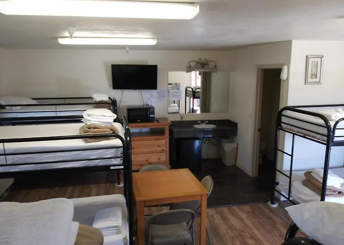 Whitney Portal Hotel And Hostel