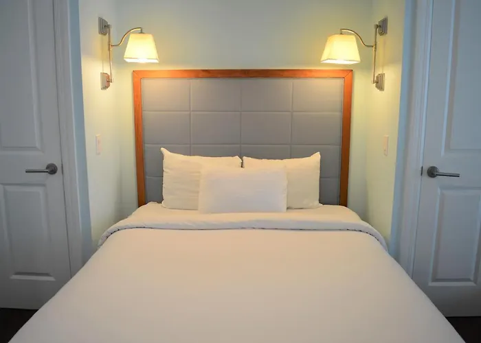 Harborside Suites At Little Harbor