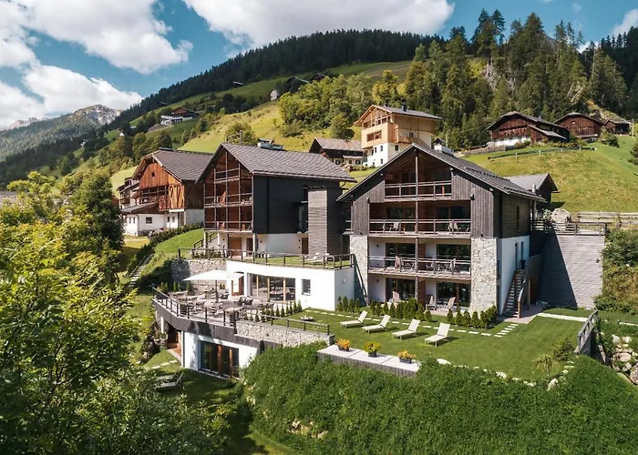 Les Dolomites Mountain Lodges