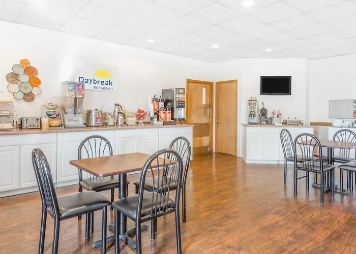 Days Inn By Wyndham St Clairsville St. Clairsville
