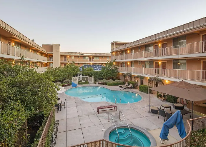 San Joaquin Hotel Fresno