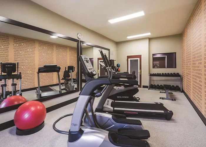 La Quinta Inn & Suites By Wyndham Louisville East