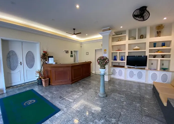 Central Plaza Hotel Tupa