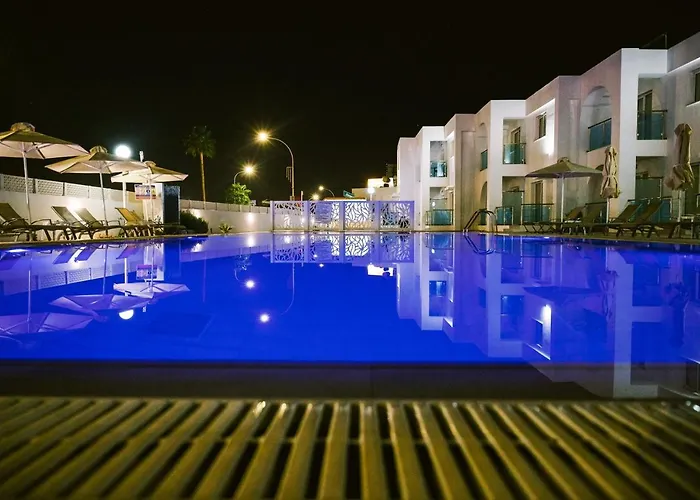 Kaos Hotel Apartments Ayía Nápa