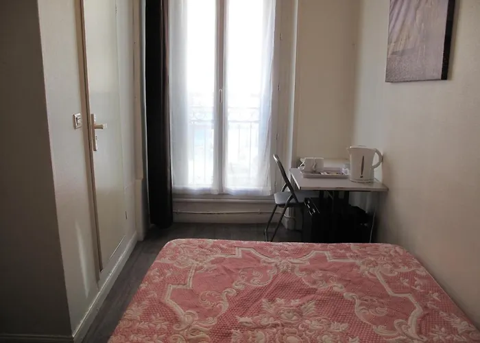Hotel Feria Clichy