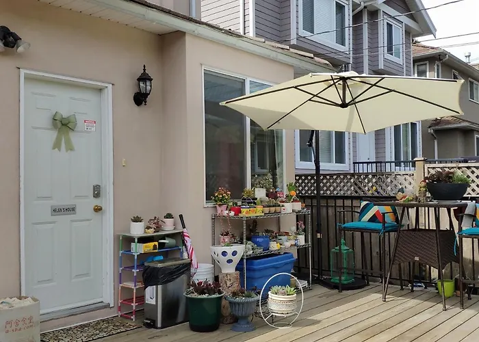 Helen'S House / Close To Skytrain And Airport