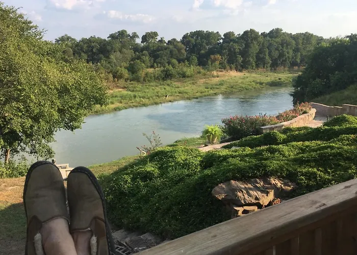 The Perry Riverhouse