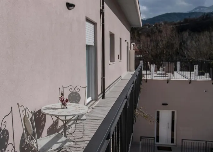 Bed and Breakfast La Casa Delle Stagioni LʼAquila