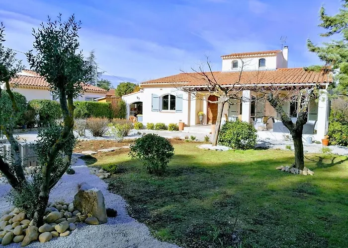 Bed and Breakfast Les Coronilles à Saint-Maximin