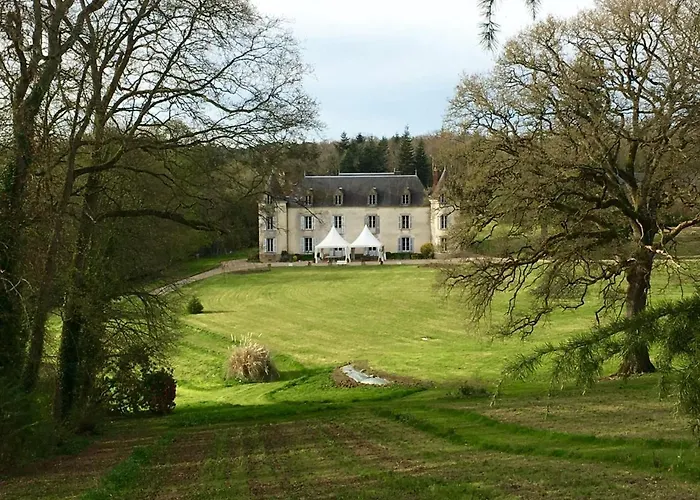 Château de La Ville-Huë Guer