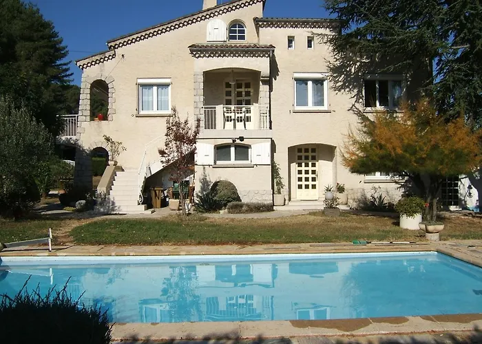 Domaine de Lazuel à 2,5km du centre ville Aubenas