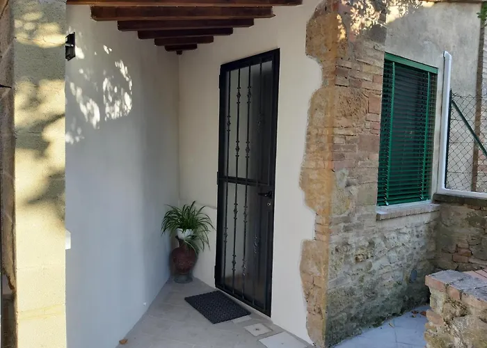 Hotel La casa in giardino Volterra
