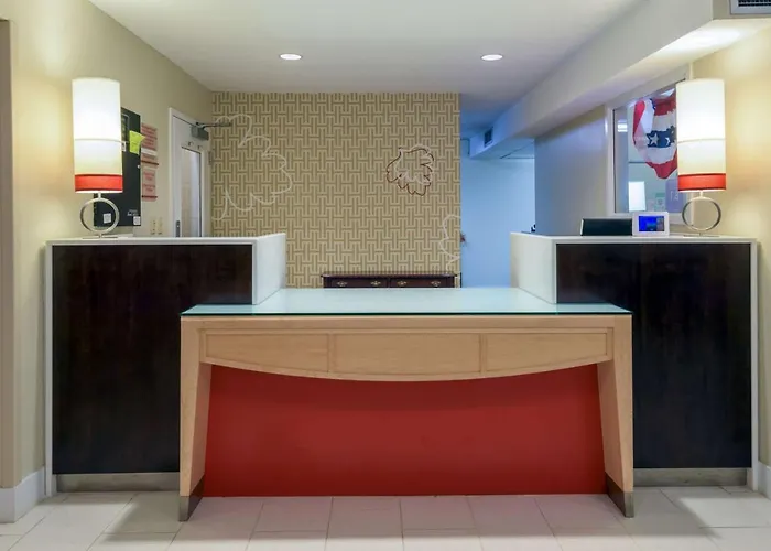 Mainstay Suites Hartford Meriden