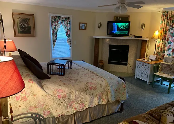 Emerald Necklace Inn Bed And Breakfast