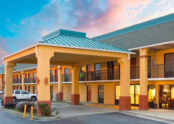 Super 8 By Wyndham Orangeburg Near I-26 Hotel