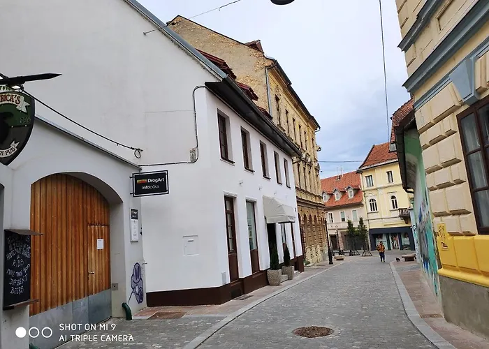 Aparthotel Cross Street 4 Ljubljana