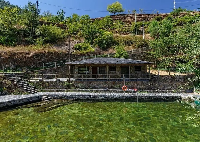 Fonte D' Amandos Acomodação com café da manhã Arganil