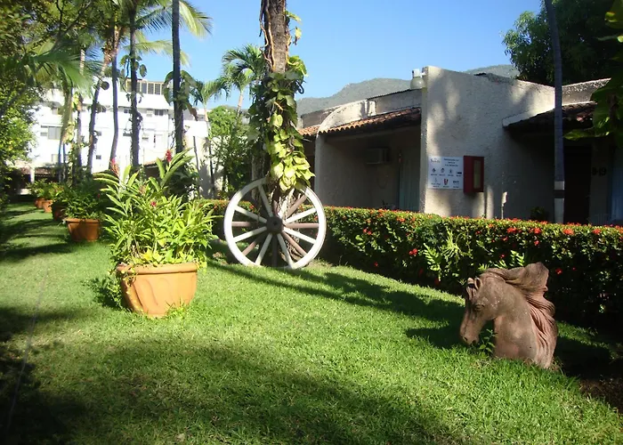 Sands Acapulco Hotel & Bungalows