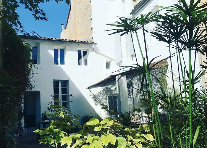 MAISON MATEJEWSKI chambre d'hôtes avec jardin Blaye