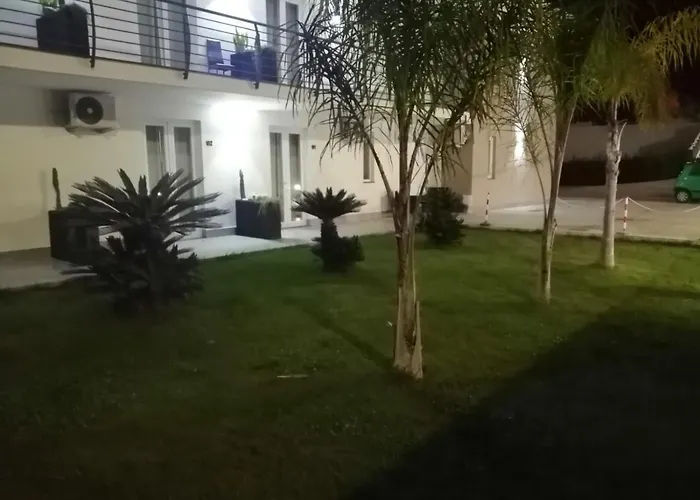 Hotel Elite Varcaturo