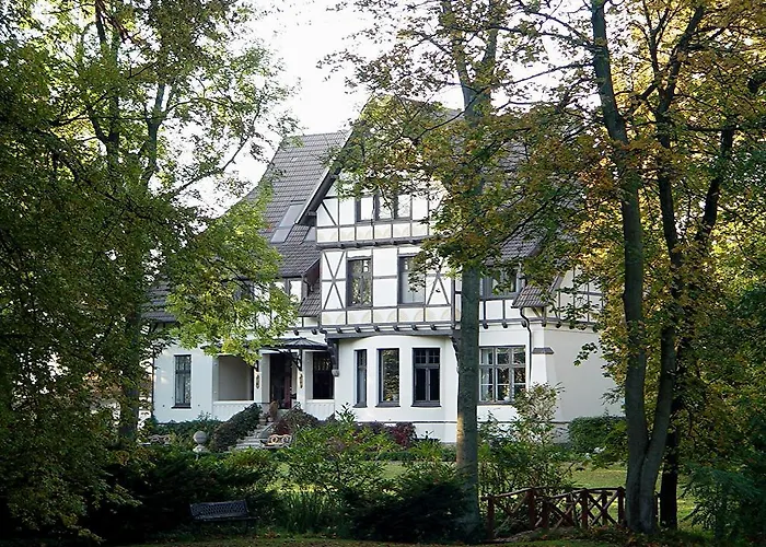 Hotel Gutshaus Kubbelkow Bergen Auf Rugen