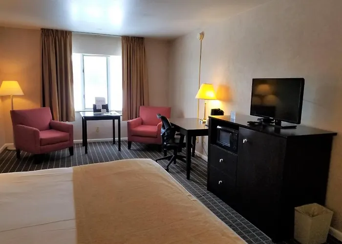Ramada By Wyndham Washington Hotel