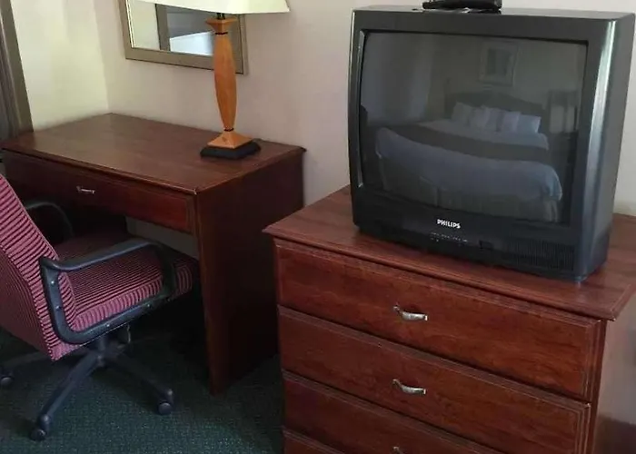Astoria Hotel Danville North