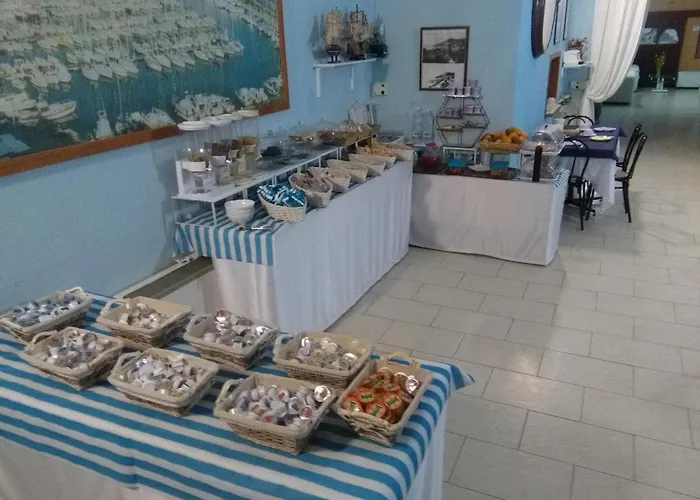 Hotel Holiday Center Finale Ligure