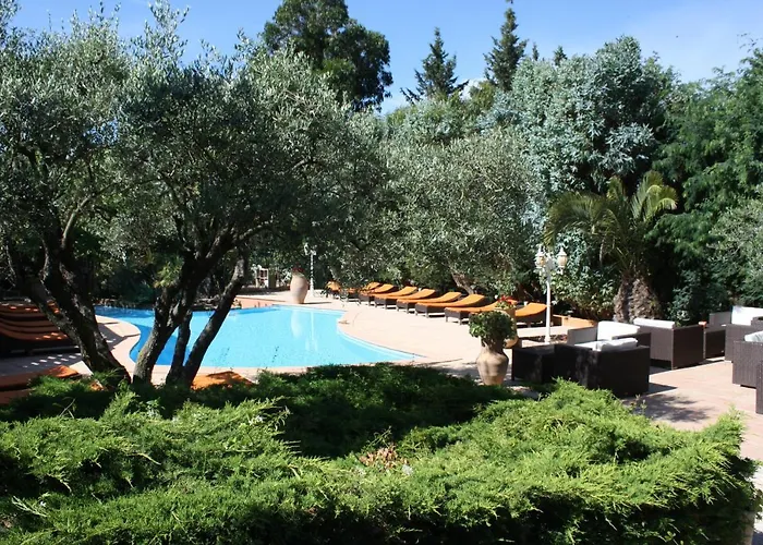 Hotel Athénopolis à Grimaud