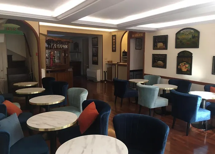 Hôtel Restaurant Des Remparts Chaumont 