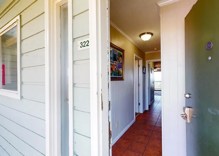 Sea Cabin 322-B