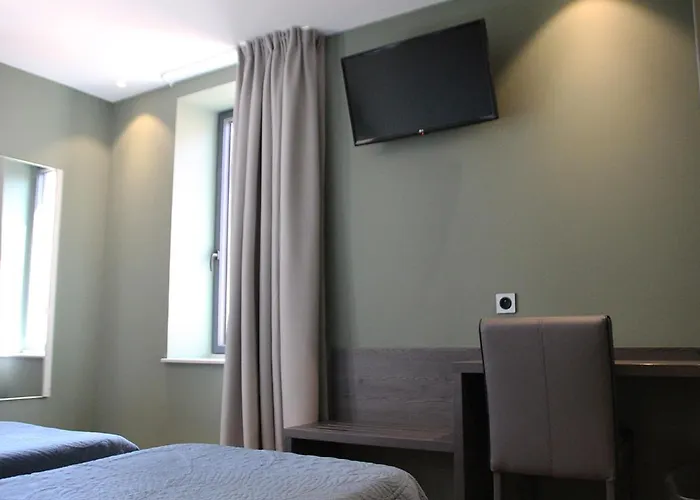Hotel Le Pont Neuf Saint-Affrique